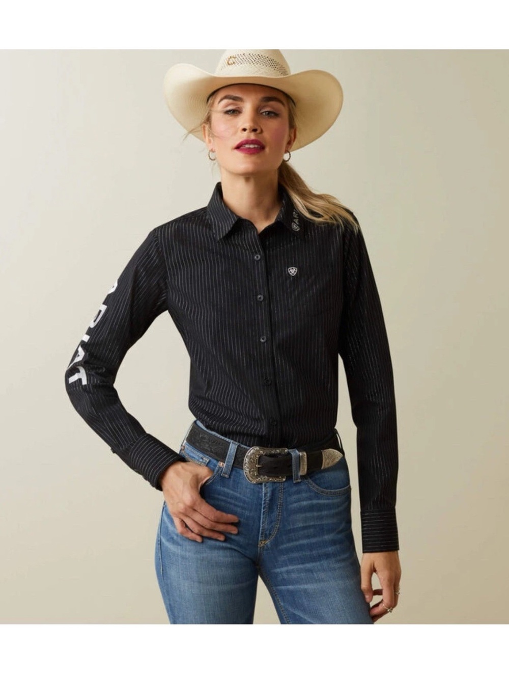 ARIAT Women's Team Kirby Stretch Pinstripe Black W/Silver Lurex Shirt Sz Medium